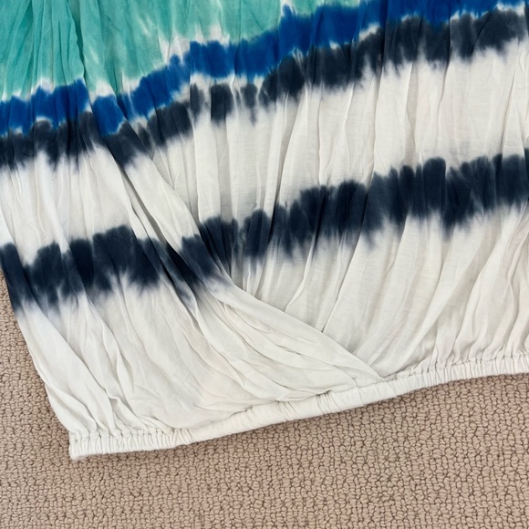 Young, Fabulous & Broke Tie dye t shirt - Picture 2 of 3